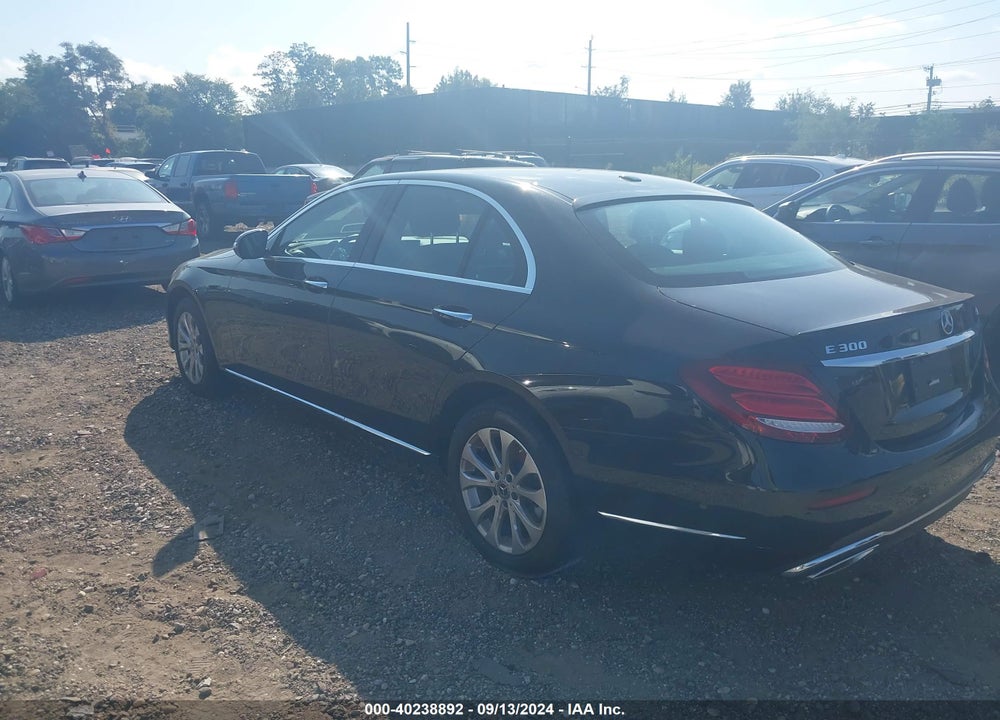 2018 MERCEDES-BENZ E 300 4MATIC VIN: WDDZF4KB1JA372427