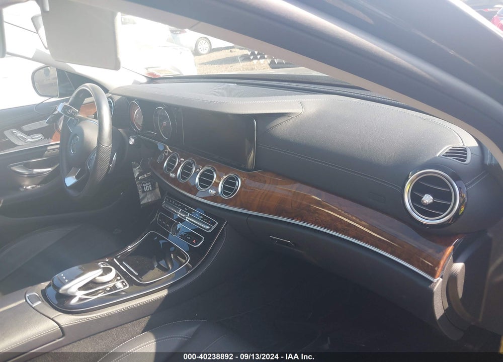 2018 MERCEDES-BENZ E 300 4MATIC VIN: WDDZF4KB1JA372427