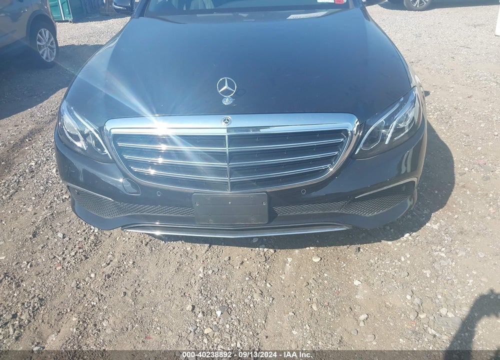 2018 MERCEDES-BENZ E 300 4MATIC VIN: WDDZF4KB1JA372427