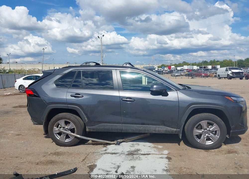 2023 TOYOTA RAV4 XLE VIN: 2T3P1RFV3PW383568