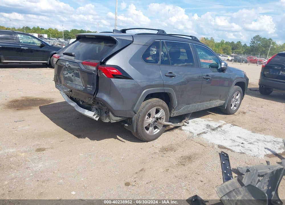 2023 TOYOTA RAV4 XLE VIN: 2T3P1RFV3PW383568