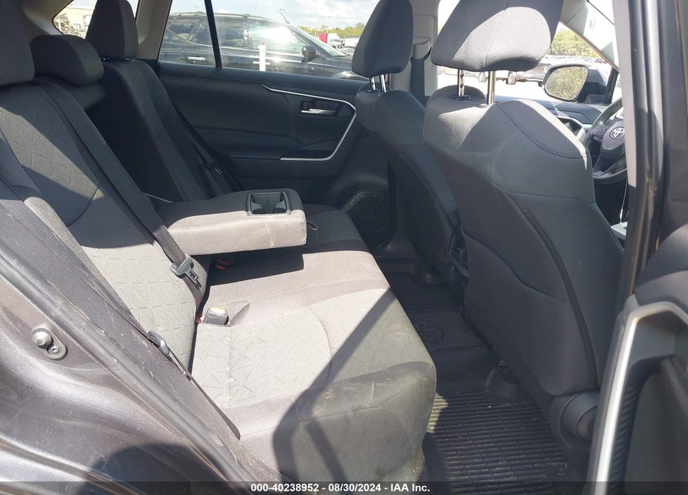 2023 TOYOTA RAV4 XLE VIN: 2T3P1RFV3PW383568