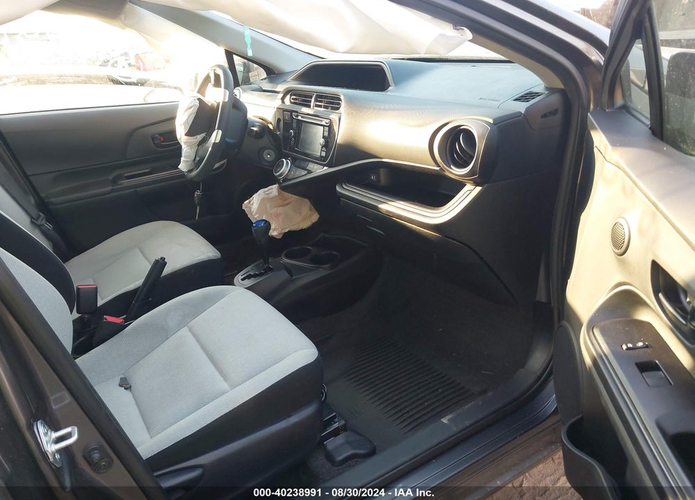 2016 TOYOTA PRIUS C ONE VIN: JTDKDTB3XG1137022