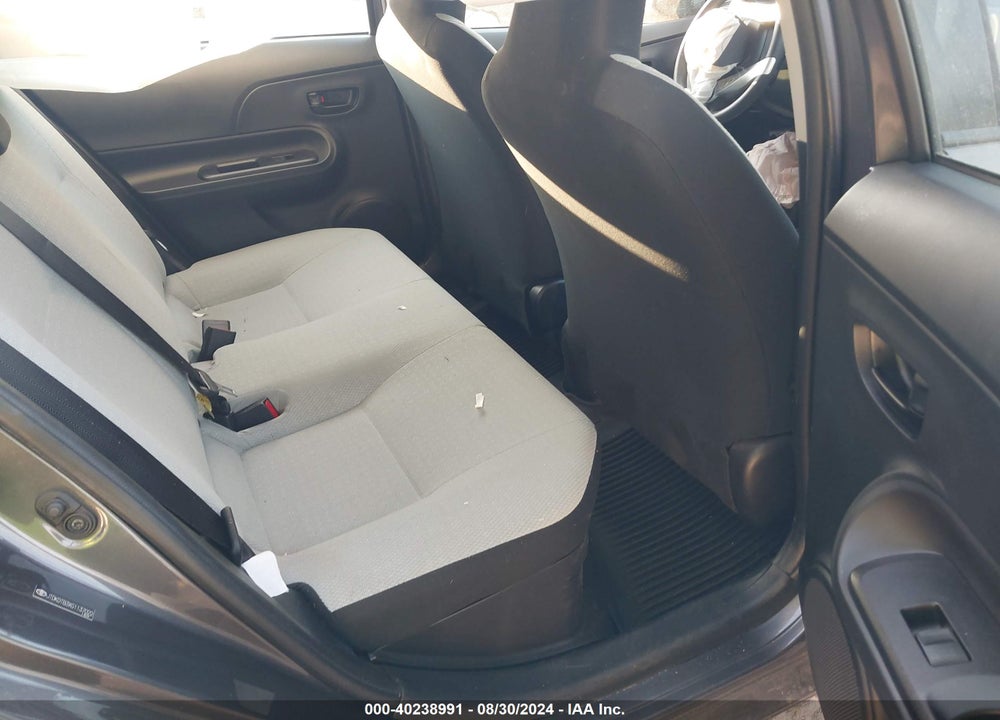 2016 TOYOTA PRIUS C ONE VIN: JTDKDTB3XG1137022