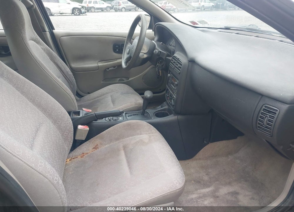 2001 SATURN SL1 VIN: 1G8ZH52821Z335381