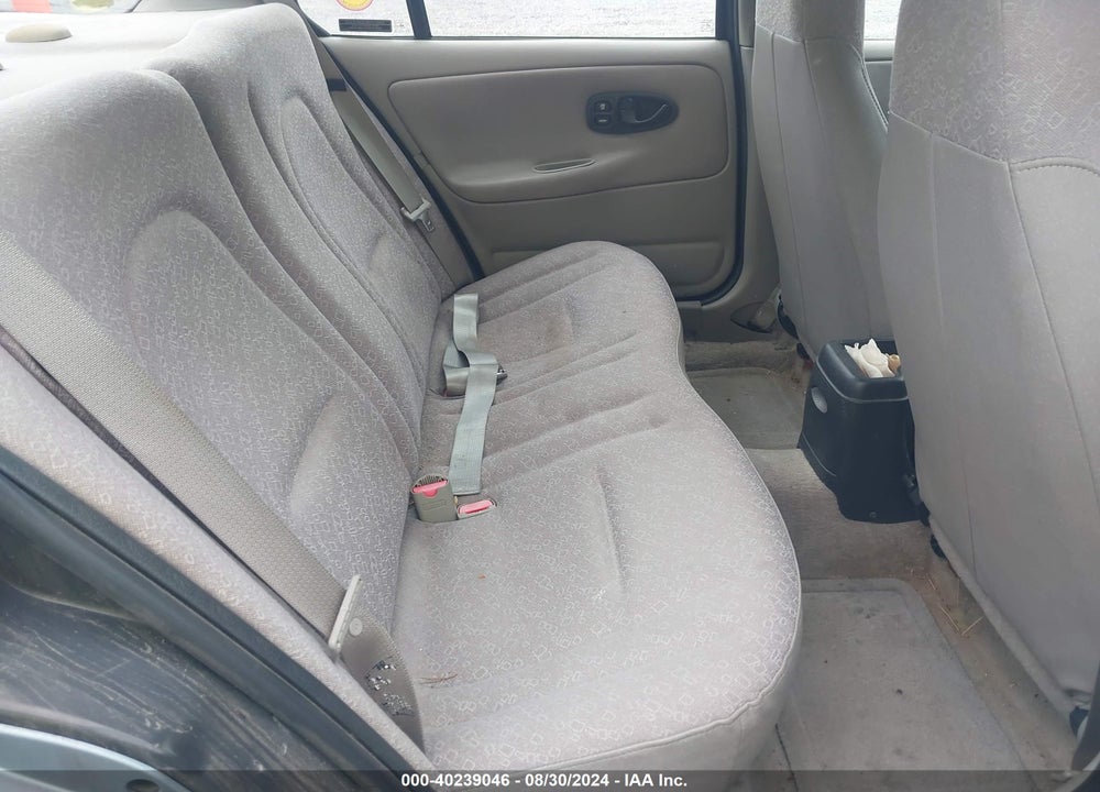 2001 SATURN SL1 VIN: 1G8ZH52821Z335381