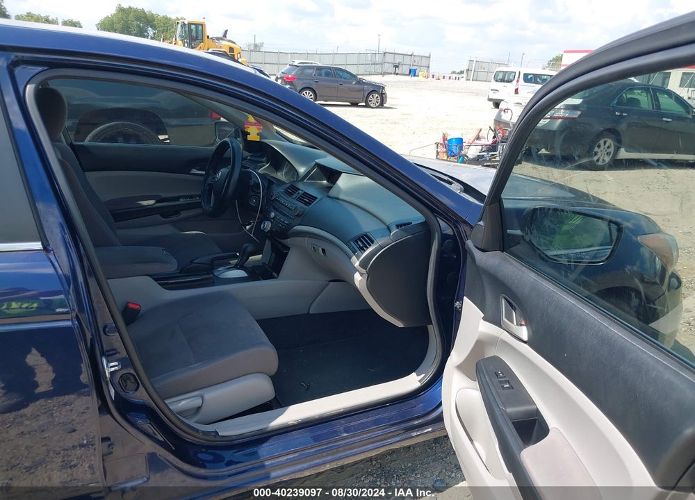 2011 HONDA ACCORD VIN: 1HGCP2F45BA080859