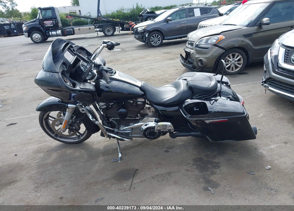 2018 HARLEY-DAVIDSON FLTRX ROAD GLIDE VIN: 1HD1KHC11JB629997
