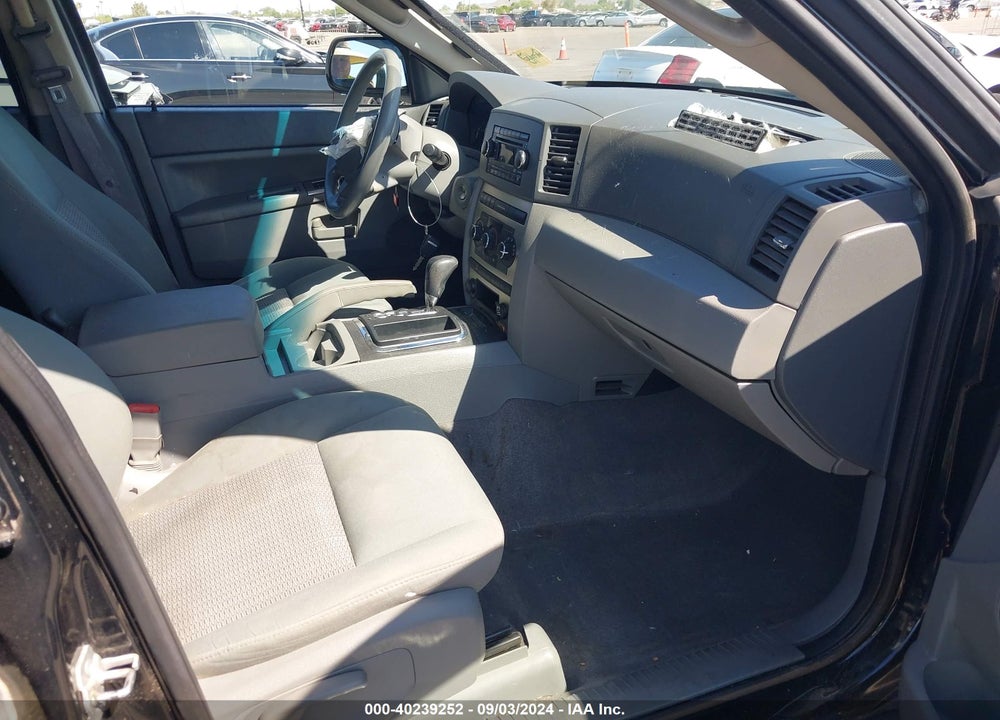 2007 JEEP GRAND CHEROKEE LAREDO VIN: 1J8GS48K67C677142