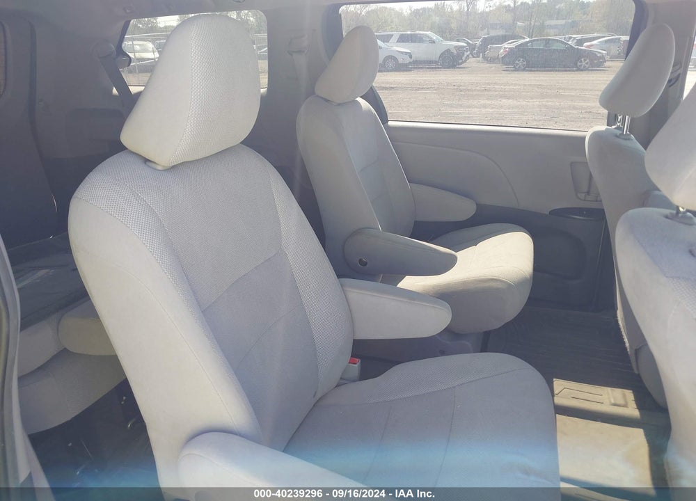 2017 TOYOTA SIENNA L 7 PASSENGER VIN: 5TDZZ3DC6HS873831
