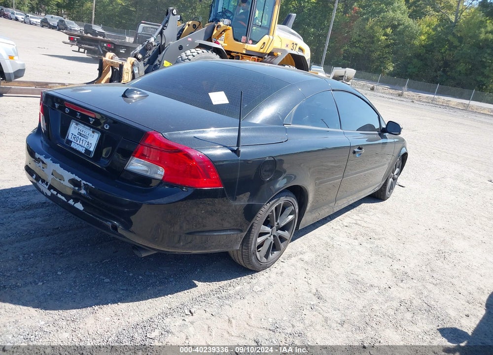 2011 VOLVO C70 T5 VIN: YV1672MC7BJ107950