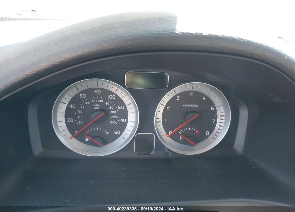 2011 VOLVO C70 T5 VIN: YV1672MC7BJ107950