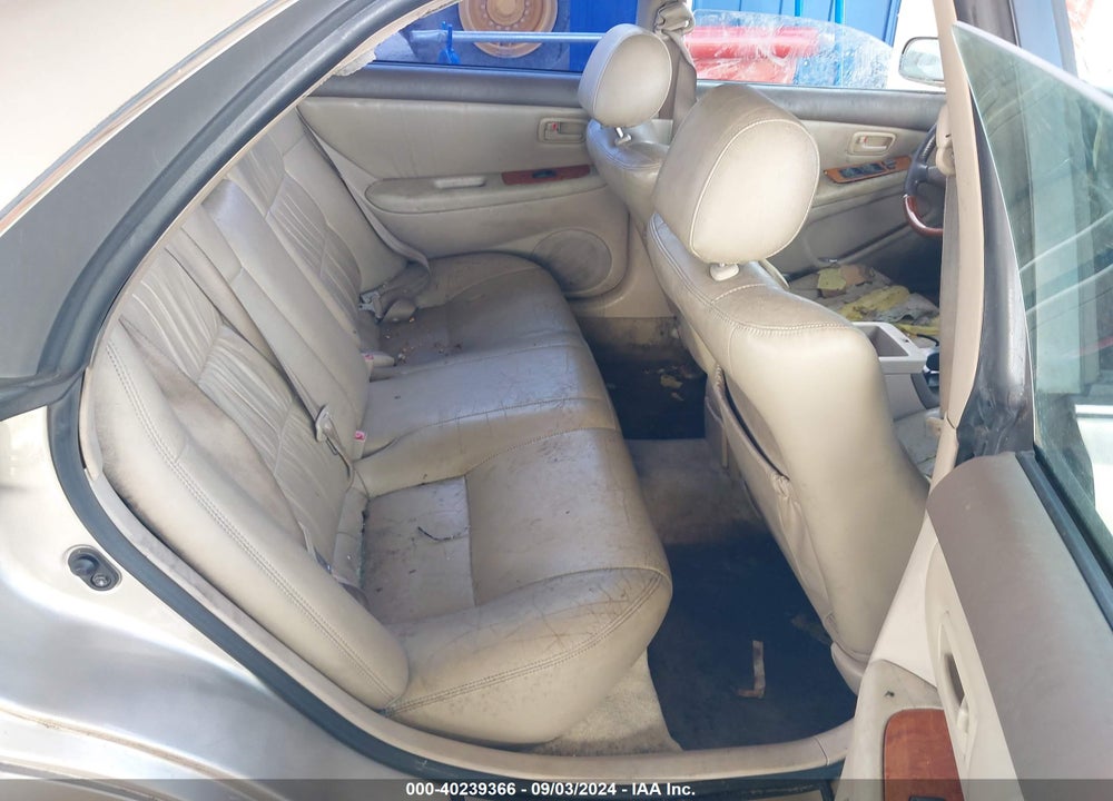 2000 LEXUS ES 300 VIN: JT8BF28G6Y0270896