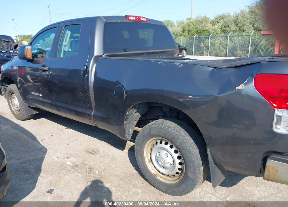 2011 TOYOTA TUNDRA GRADE 5.7L V8 VIN: 5TFUW5F13BX179996