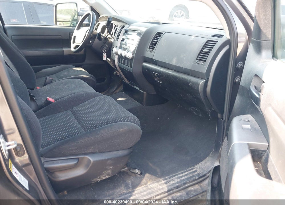 2011 TOYOTA TUNDRA GRADE 5.7L V8 VIN: 5TFUW5F13BX179996