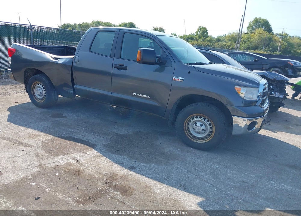 2011 TOYOTA TUNDRA GRADE 5.7L V8 VIN: 5TFUW5F13BX179996