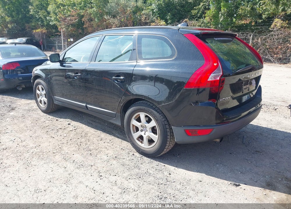 2011 VOLVO XC60 3.2/3.2 R-DESIGN VIN: YV4952DL9B2146233