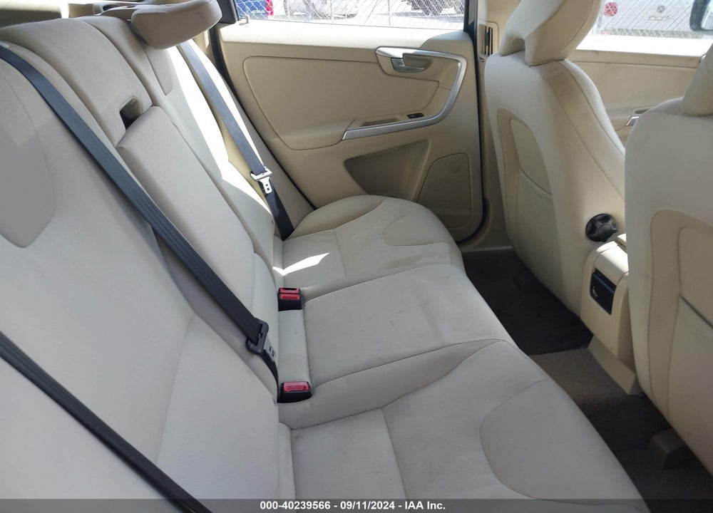 2011 VOLVO XC60 3.2/3.2 R-DESIGN VIN: YV4952DL9B2146233