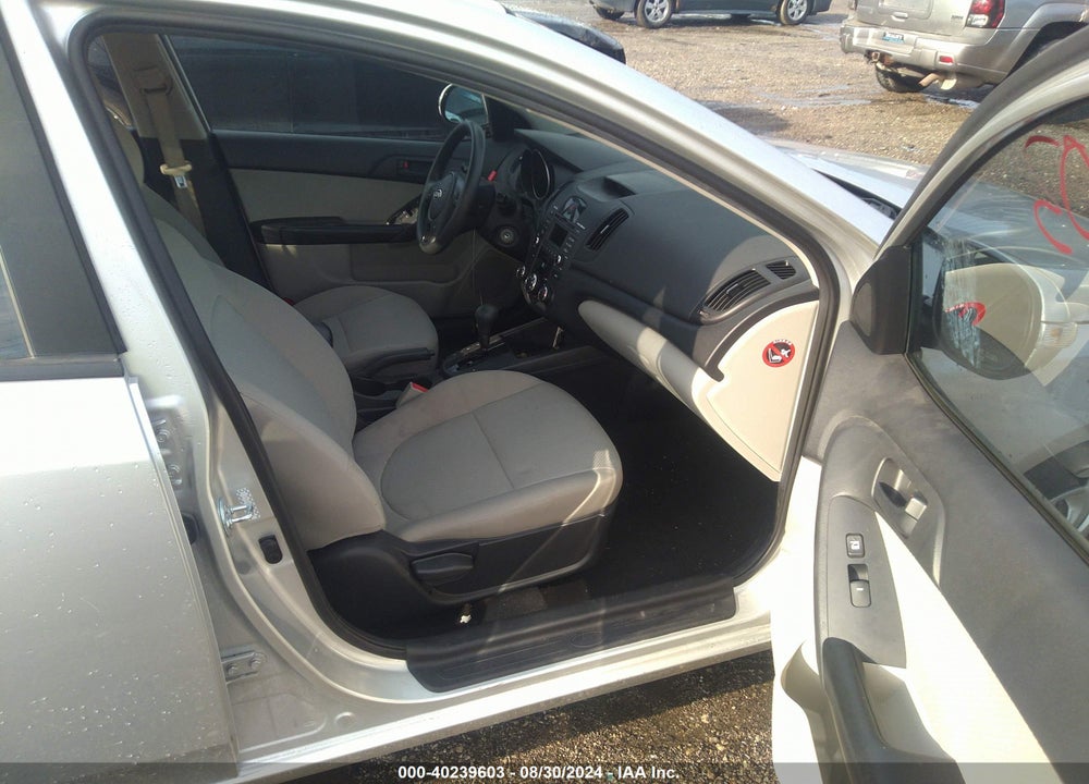 2010 KIA FORTE EX VIN: KNAFU4A22A5848713