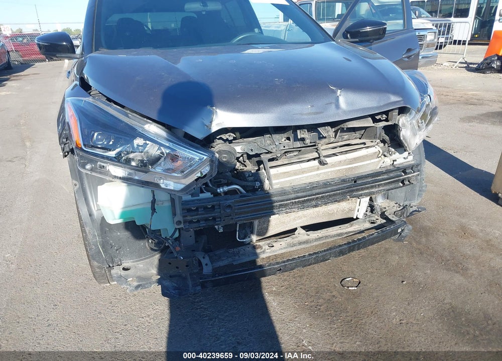 2019 NISSAN KICKS SR VIN: 3N1CP5CU4KL566563