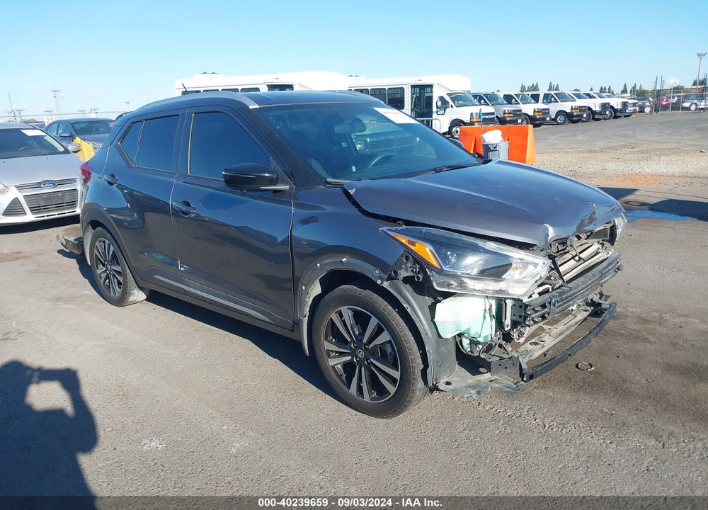 2019 NISSAN KICKS SR VIN: 3N1CP5CU4KL566563