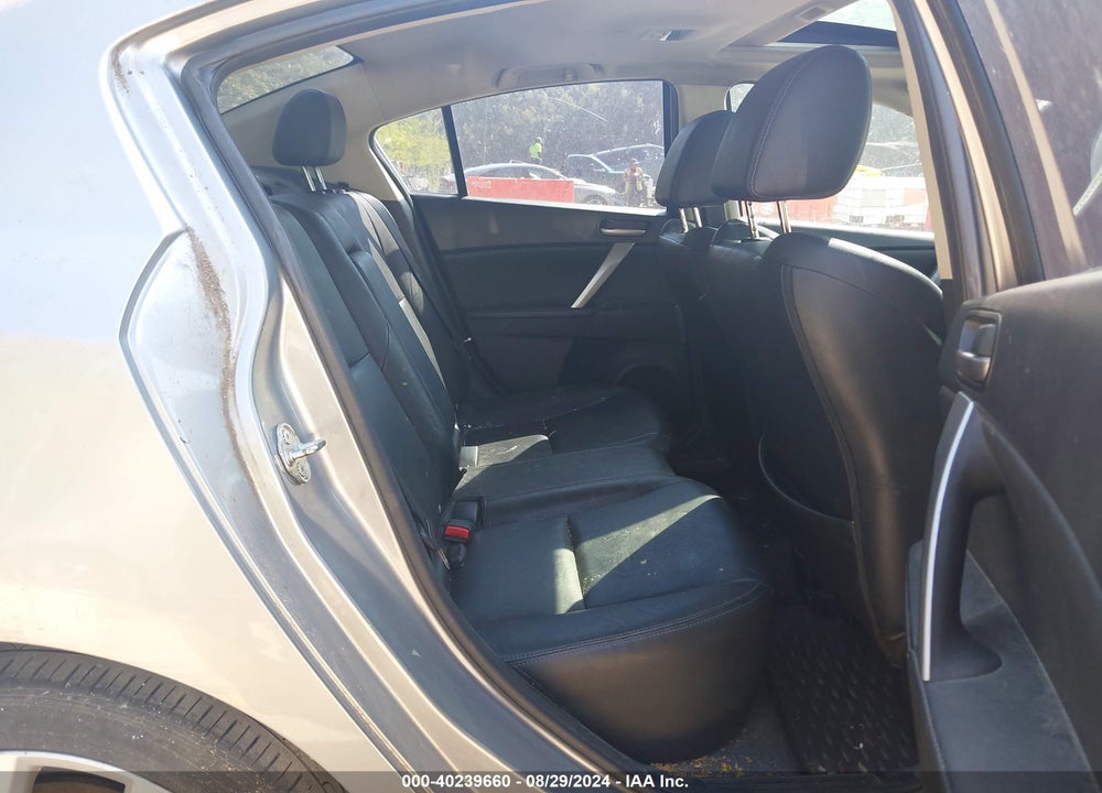 2011 MAZDA 3 S GRAND TOURING VIN: JM1BL1W58B1482917