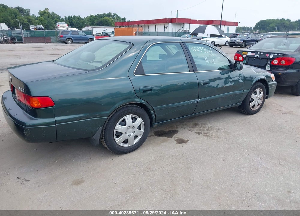 2000 TOYOTA CAMRY LE VIN: 4T1BG22K2YU733603