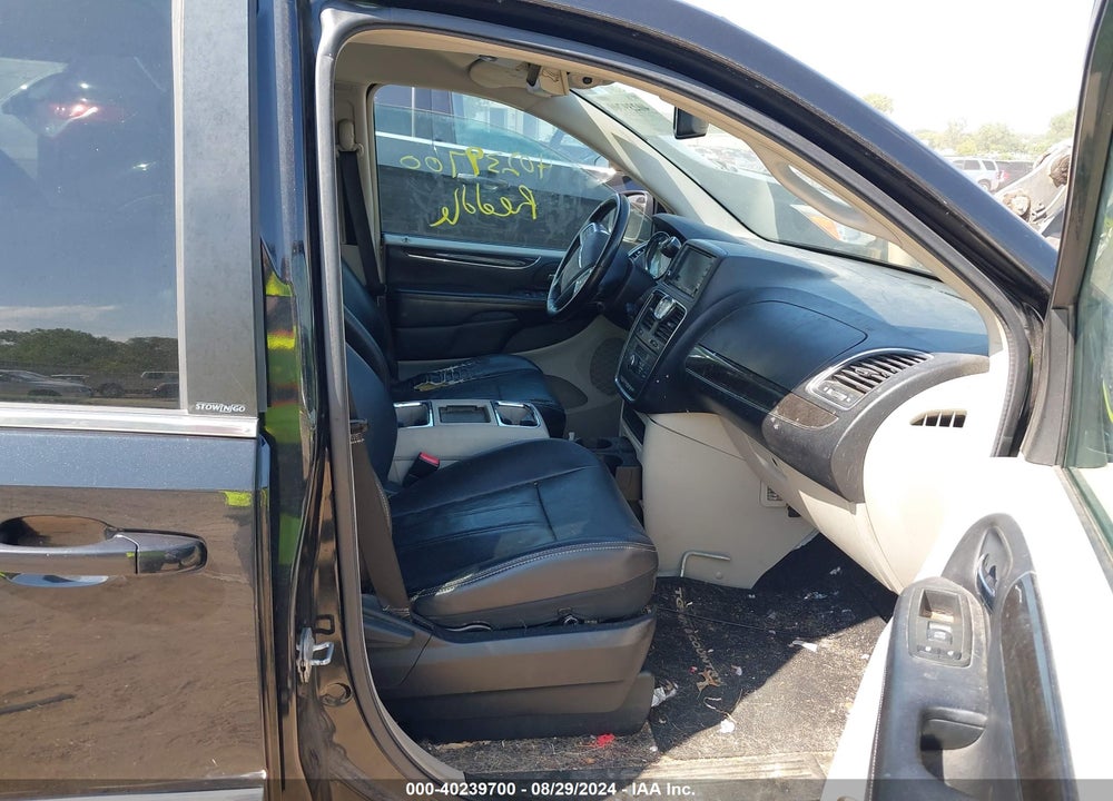 2012 CHRYSLER TOWN & COUNTRY VIN: 2C4RC1BGXCR353063