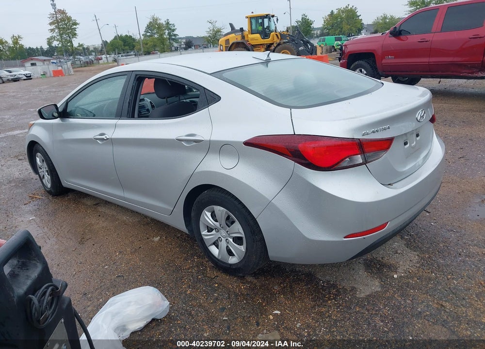 2016 HYUNDAI ELANTRA SE VIN: 5NPDH4AEXGH735836
