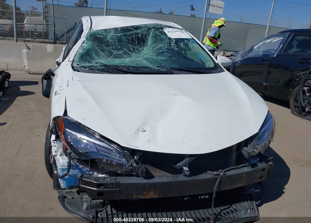 2017 TOYOTA COROLLA LE VIN: 5YFBURHE2HP646501