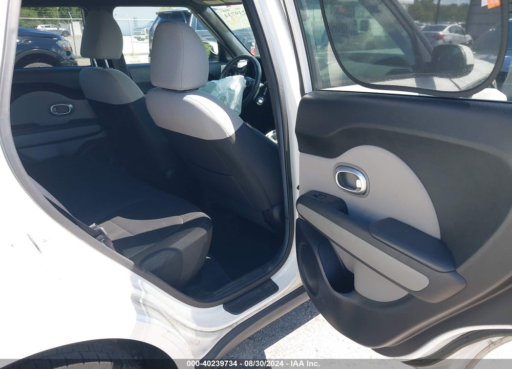 2014 KIA SOUL VIN: KNDJN2A24E7058614
