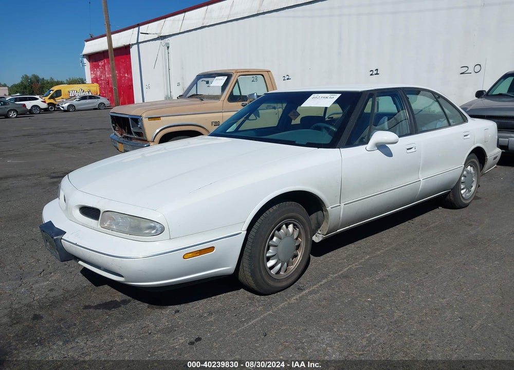 1996 OLDSMOBILE 88 LS VIN: 1G3HN52K7T4819553