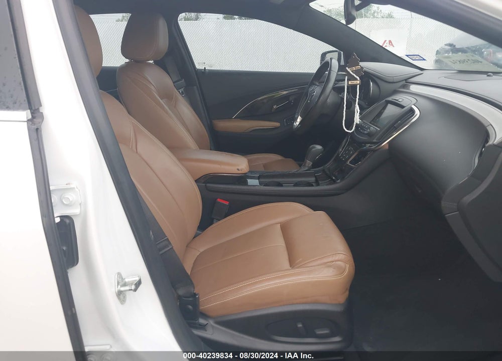 2016 LACROSSE BUICK  LEATHER VIN: 1G4GB5G30GF124679