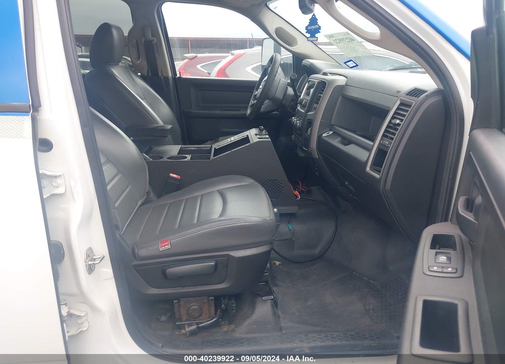 2018 RAM 2500 TRADESMAN 4X2 8' BOX VIN: 3C7WR4HJ1JG189052