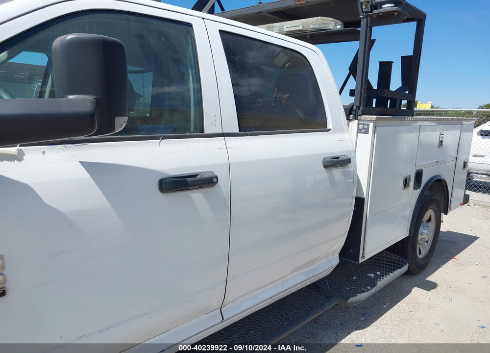 2018 RAM 2500 TRADESMAN 4X2 8' BOX VIN: 3C7WR4HJ1JG189052