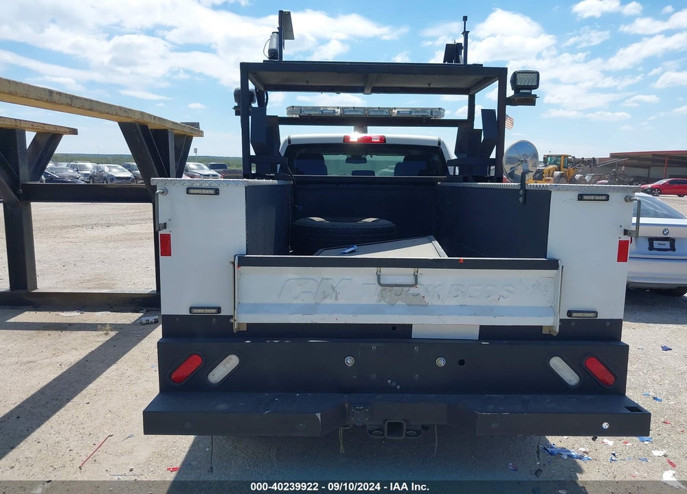 2018 RAM 2500 TRADESMAN 4X2 8' BOX VIN: 3C7WR4HJ1JG189052