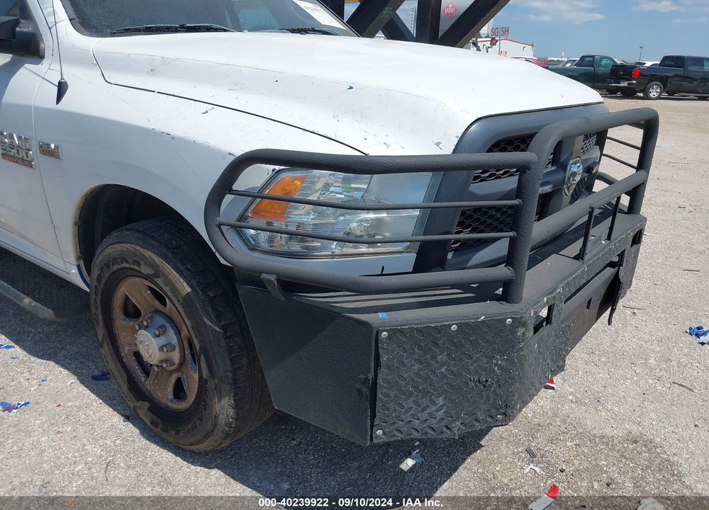 2018 RAM 2500 TRADESMAN 4X2 8' BOX VIN: 3C7WR4HJ1JG189052