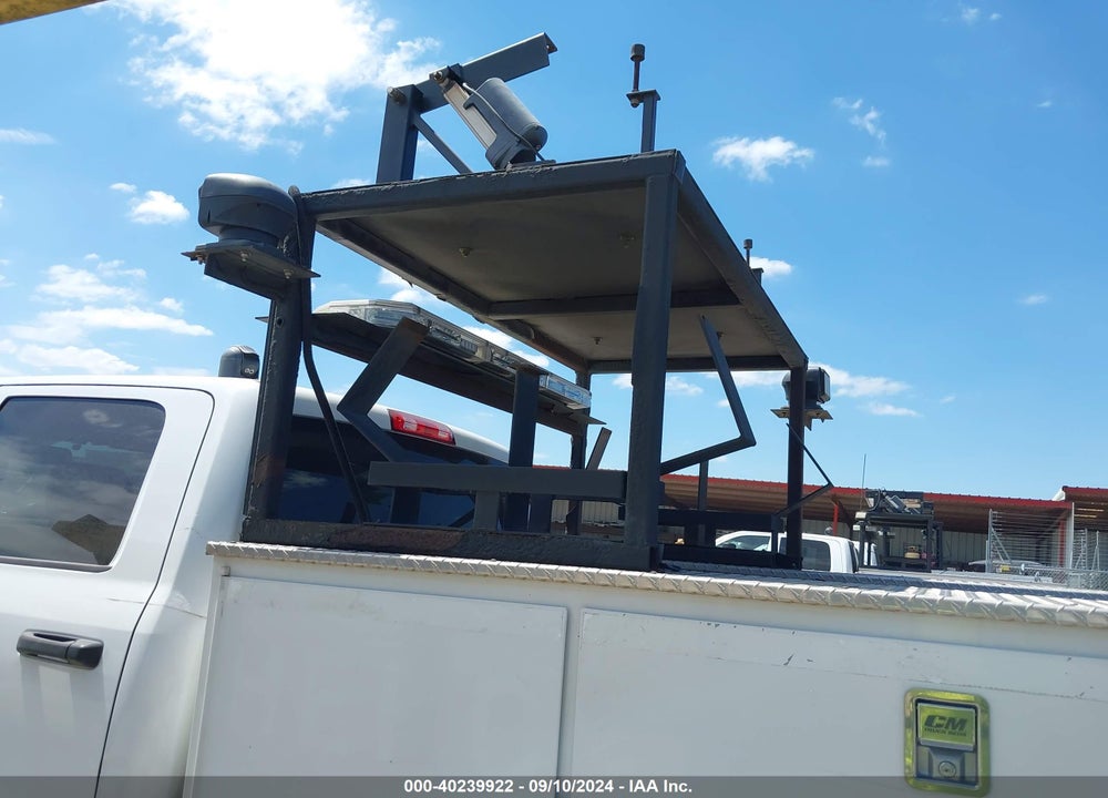 2018 RAM 2500 TRADESMAN 4X2 8' BOX VIN: 3C7WR4HJ1JG189052