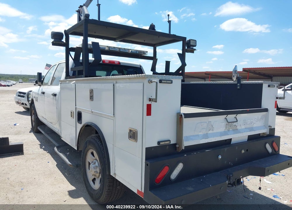 2018 RAM 2500 TRADESMAN 4X2 8' BOX VIN: 3C7WR4HJ1JG189052