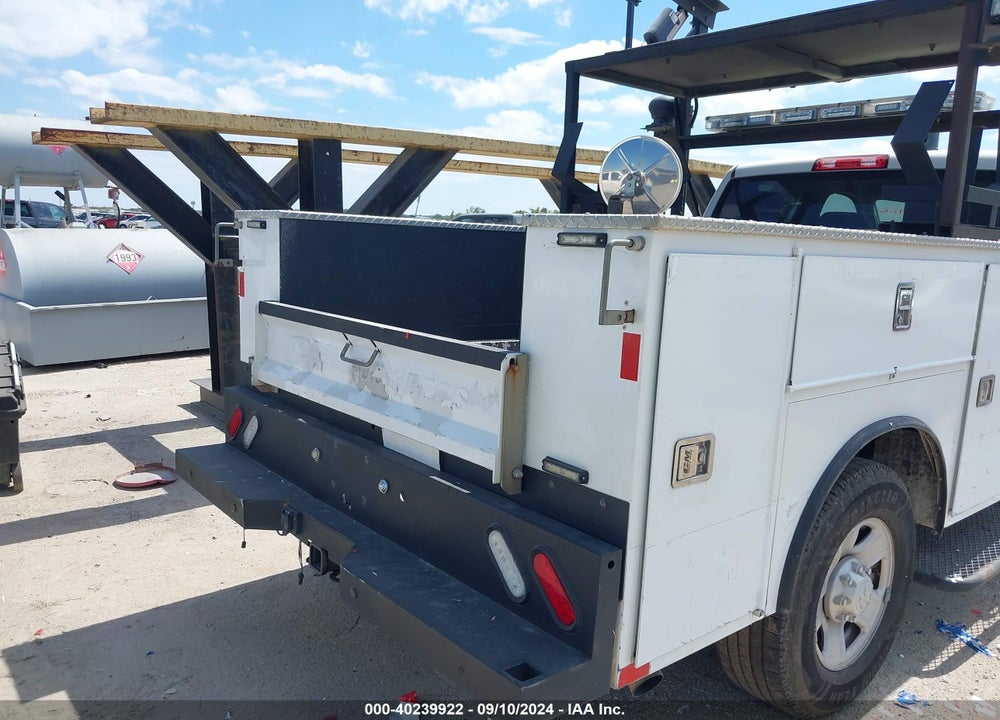 2018 RAM 2500 TRADESMAN 4X2 8' BOX VIN: 3C7WR4HJ1JG189052