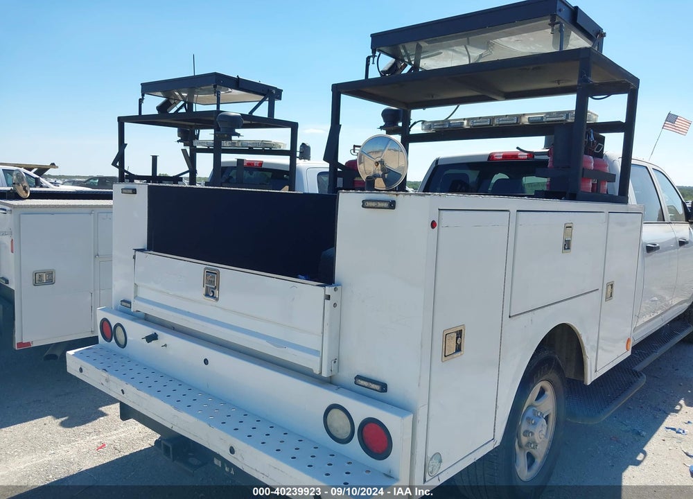 2018 RAM 2500 TRADESMAN 4X2 8' BOX VIN: 3C7WR4HJ6JG172697