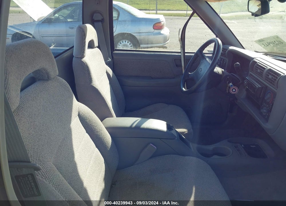 1996 CHEVROLET S TRUCK S10 VIN: 1GCCS14X2T8189289