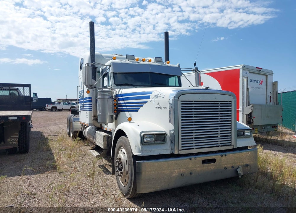 2000 FREIGHTLINER FLD120 VIN: 1FUPCSZB2YPB96169