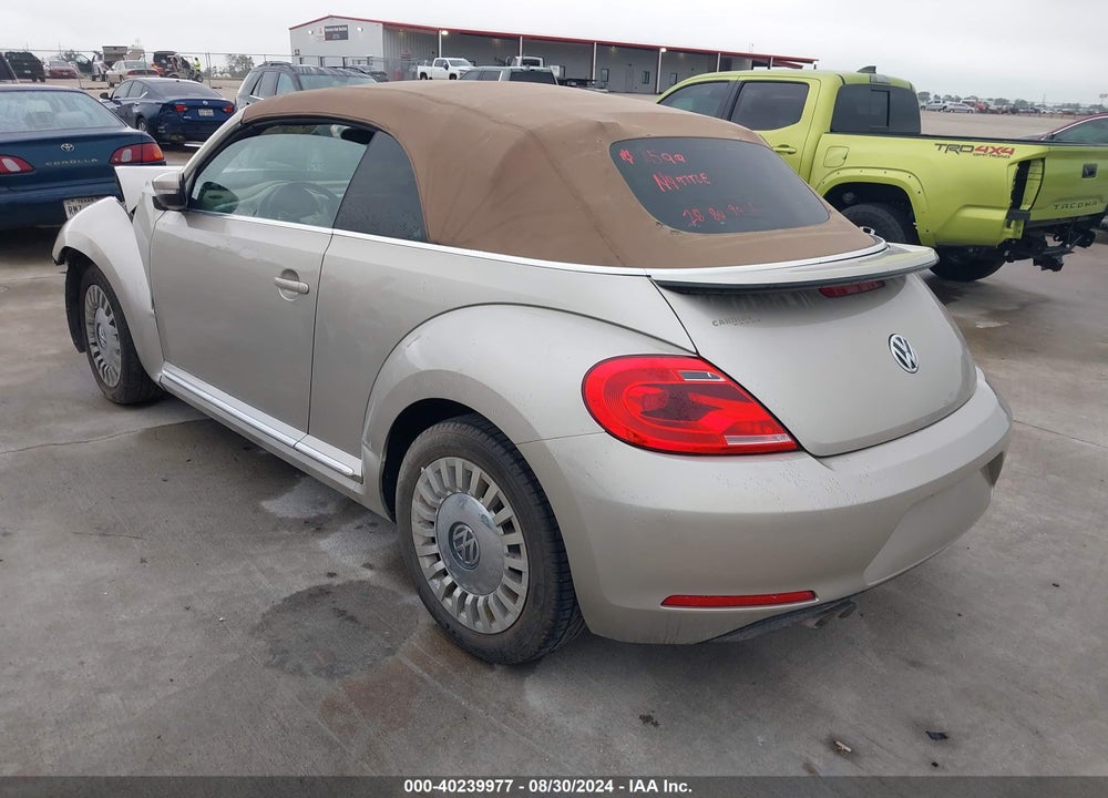 2014 VOLKSWAGEN BEETLE 2.5L VIN: 3VW5X7AT4EM805987