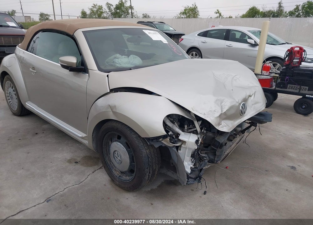 2014 VOLKSWAGEN BEETLE 2.5L VIN: 3VW5X7AT4EM805987