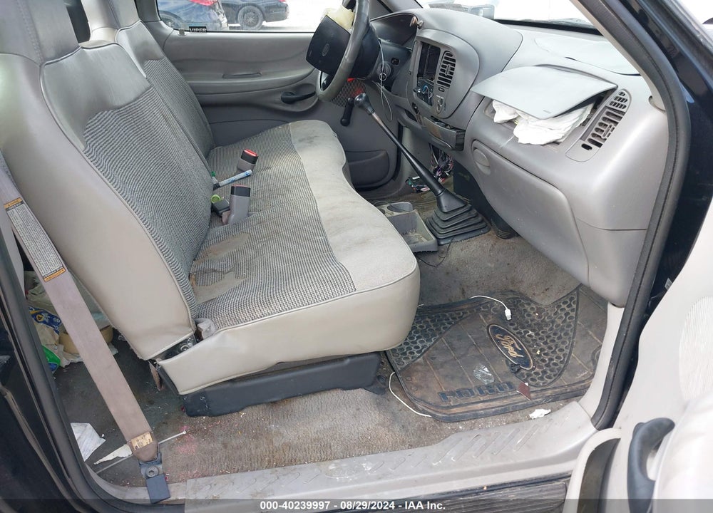 1998 FORD F-150 STANDARD/XL/XLT VIN: 1FTZF1726WNB84777