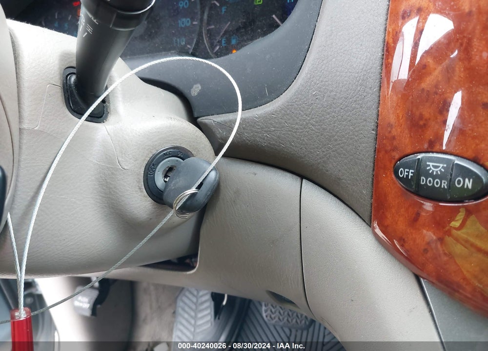 2010 TOYOTA SIENNA XLE VIN: 5TDYK4CC7AS318870