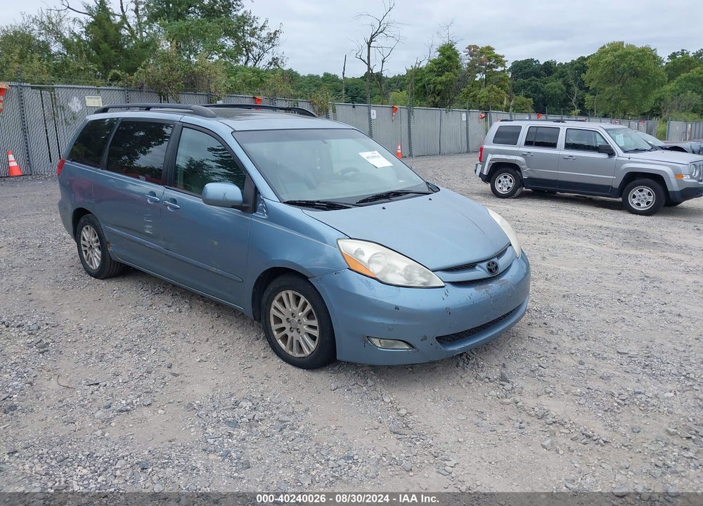 2010 TOYOTA SIENNA XLE VIN: 5TDYK4CC7AS318870