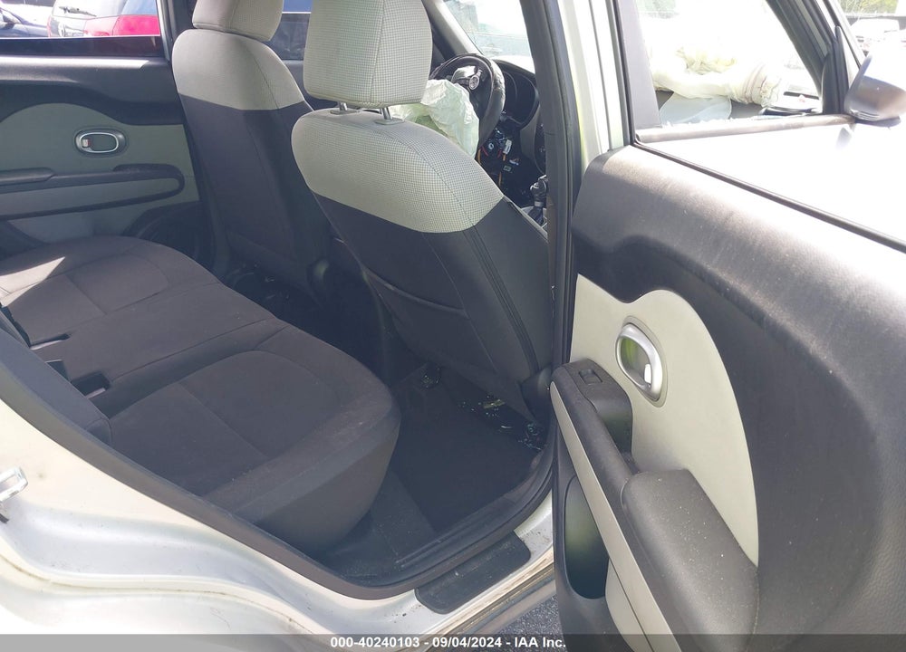 2014 KIA SOUL VIN: KNDJN2A27E7705698
