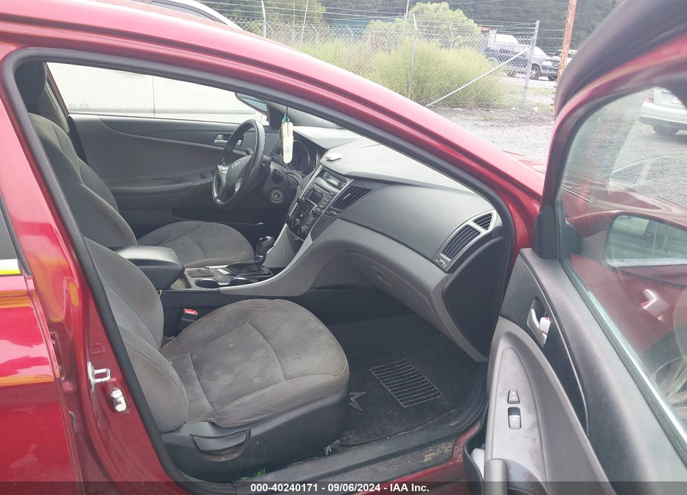 2014 HYUNDAI SONATA GLS VIN: 5NPEB4AC2EH938351